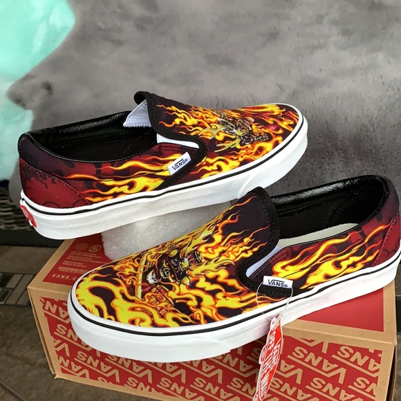 VANS CLASSIC SLIP ON SAMURAI RISING BLACK/Trwht MN - Picture 10 of 16